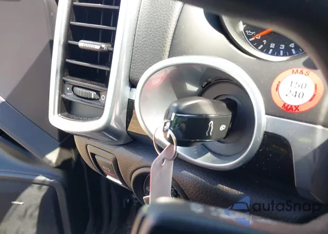 2016 Porsche Cayenne из США, поврежденный, VIN WP1AA2A26GLA09709